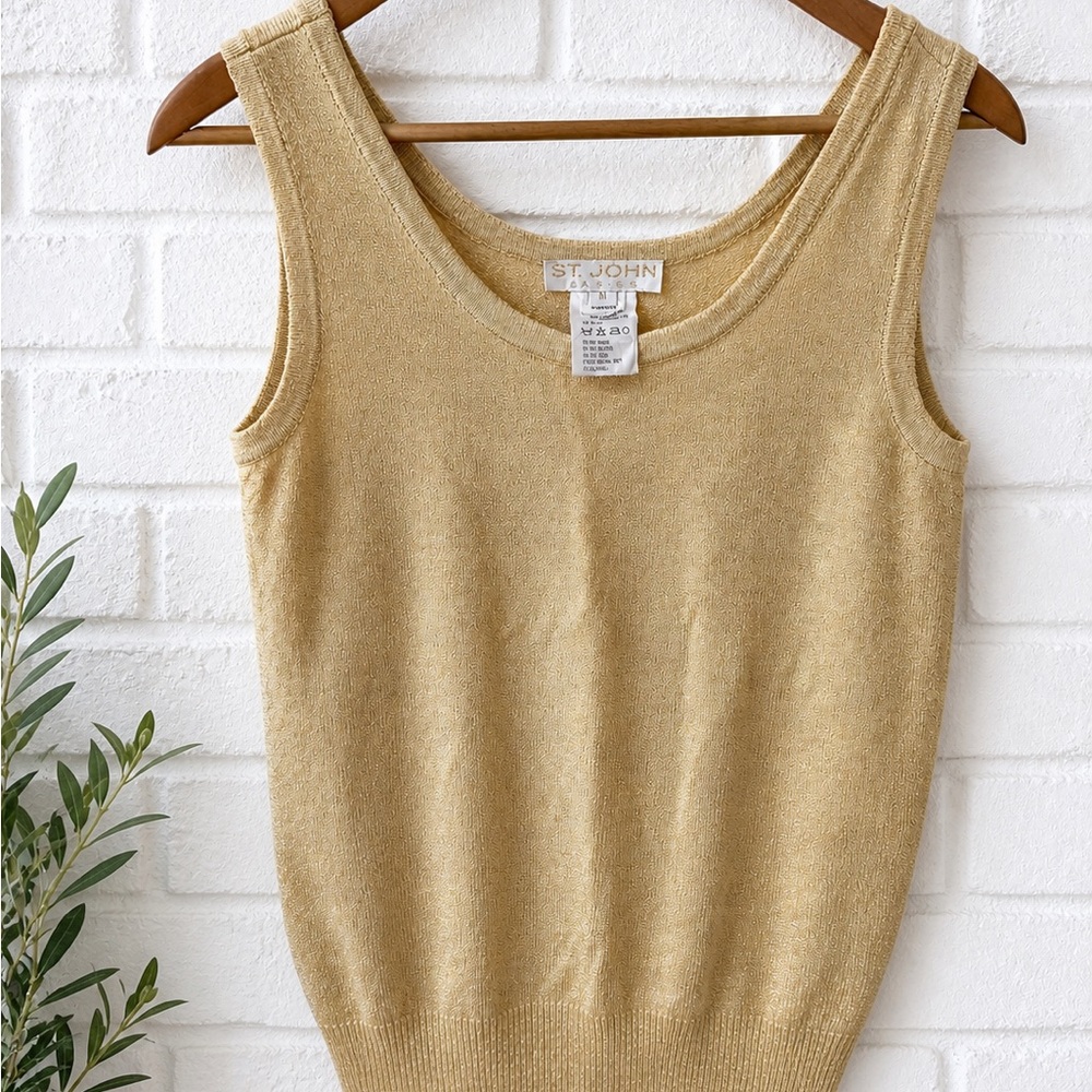 Beautiful St. John Basics gold knit tank top, size M
